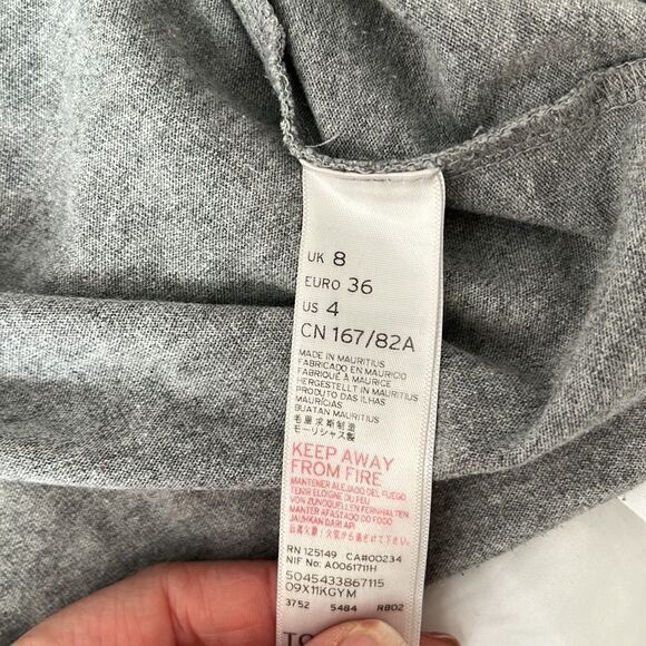 TopShop Short Sleeve Crewneck Distressed Hem T-Shirt Size 4 Grey - Picture 7 of 7